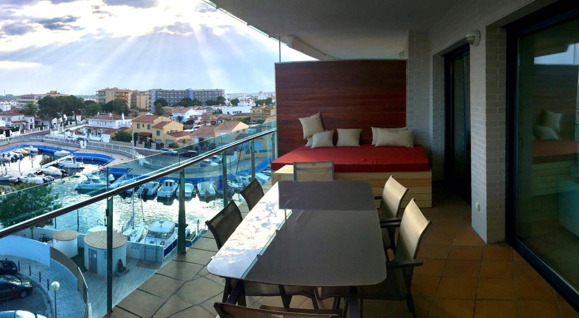 Rnet - Apartments Roses Port Trebol Екстериор снимка